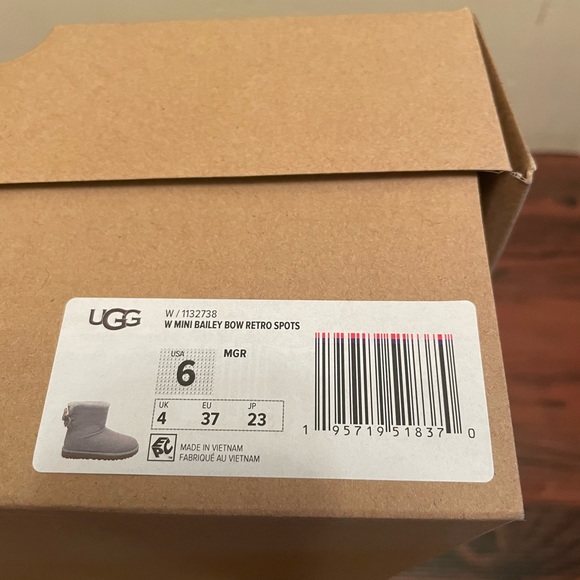 NWT UGG Metal Gray Bailey Bow with Retro Spots - Picture 8 of 10
